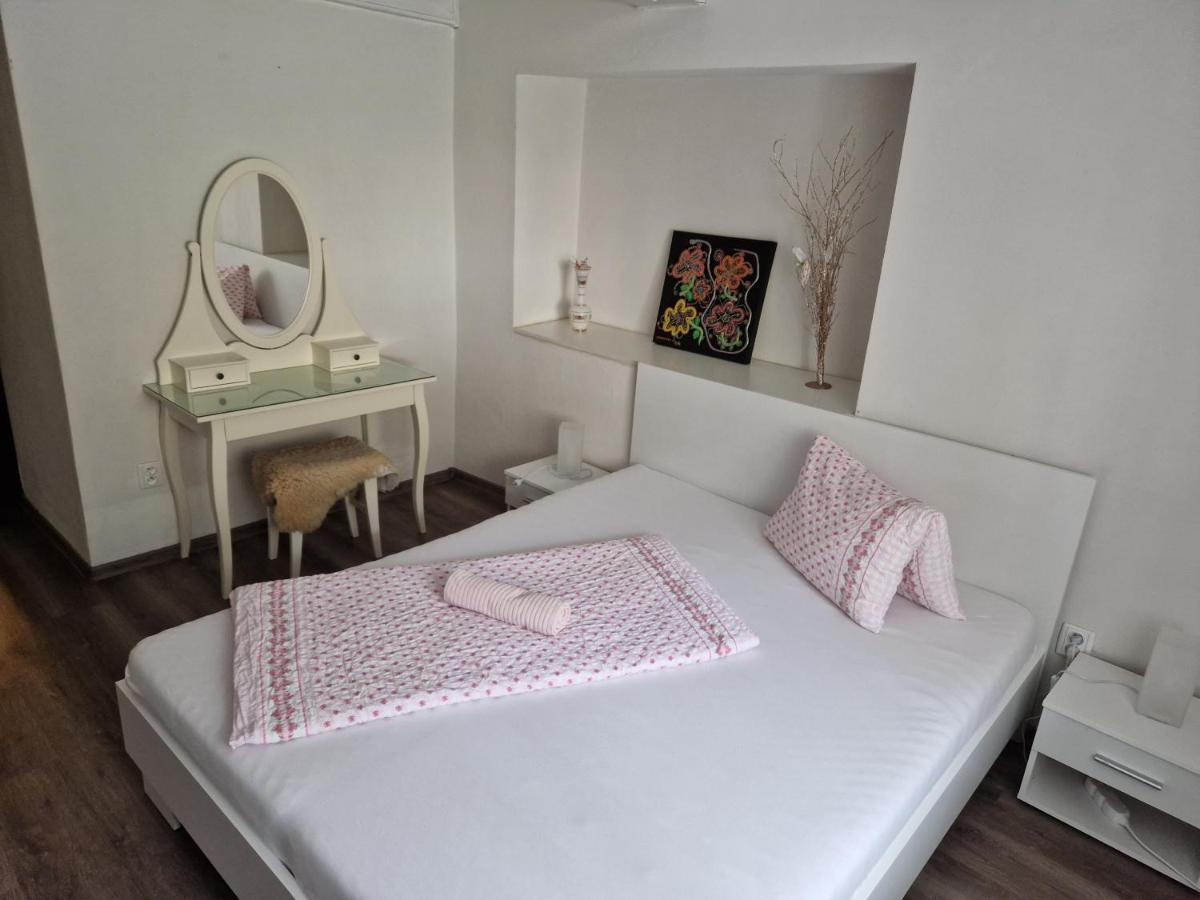 Apartmany St. Maria Staré Hory Exteriör bild